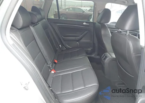 2014 Volkswagen Jetta Sportwagen 2.0L Tdi from USA, damaged, VIN 3VWPL7AJ9EM624743